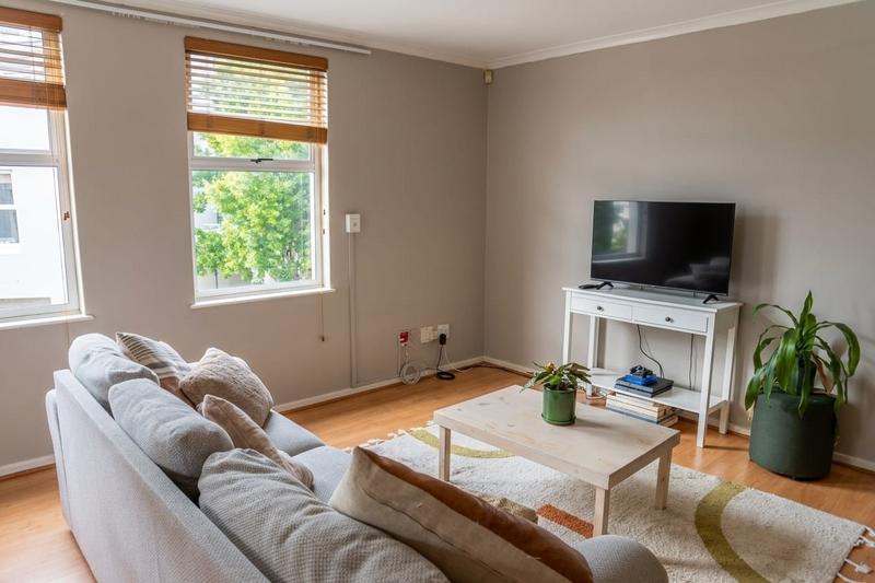 To Let 2 Bedroom Property for Rent in Vredehoek Western Cape